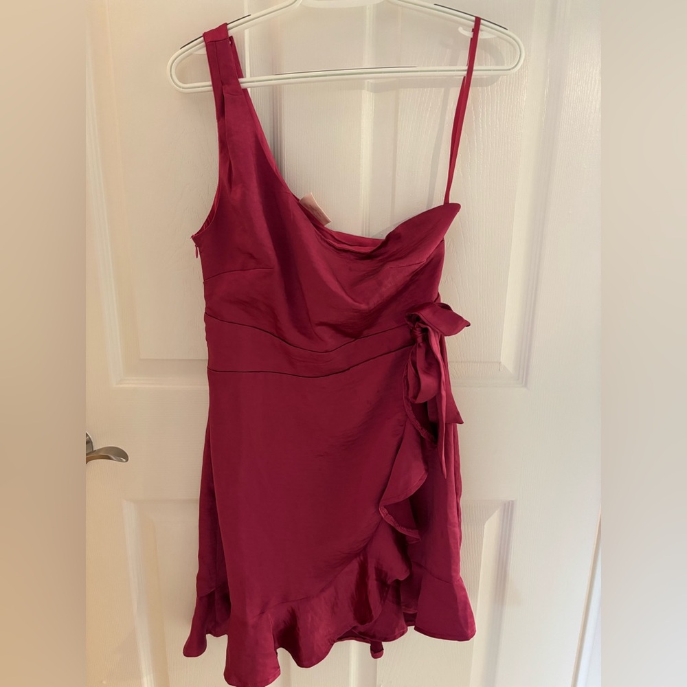 Elegant Pink Ruffle Dress Showpo size 6 magenta satin hoco dress semiformal
